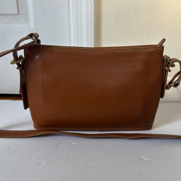 Coach Handbags - Vintage Coach bag